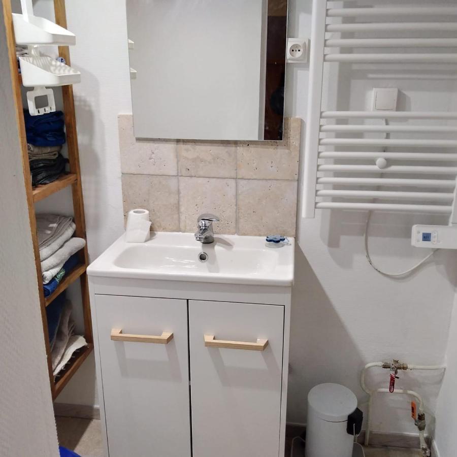 Maisonnette De Charme Climatisee La Machine المظهر الخارجي الصورة